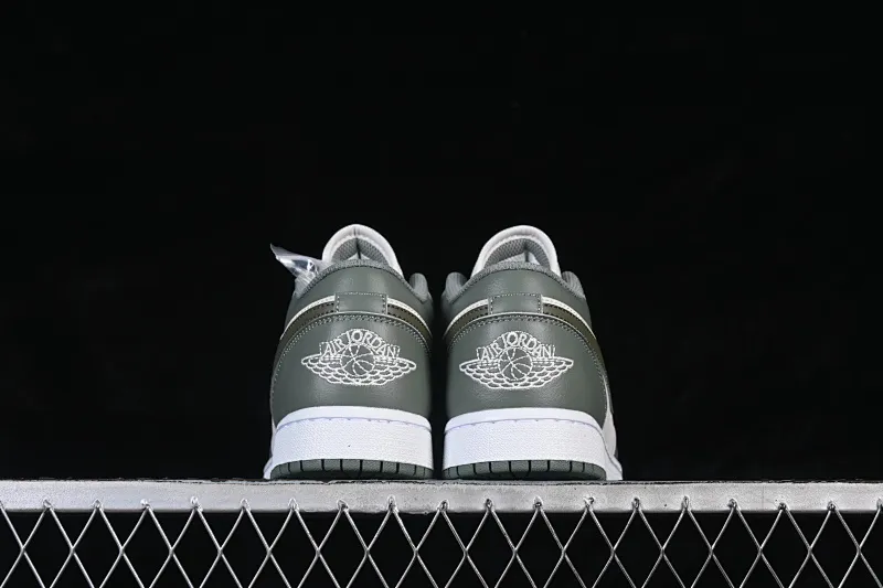 All categories Air Jordan Jordan series basketball shoes Air Jordan 1 Low Air Jordan 1 Low AJ1 Joe 1 meter white and green low state cultural casual sneakers 553558-300